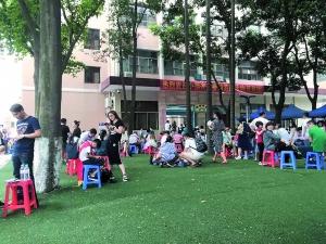 媒体曝小学“贵族化”：1年学费贵过大学4年(图)